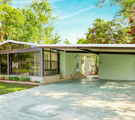 2911 Sun Cove Dr.